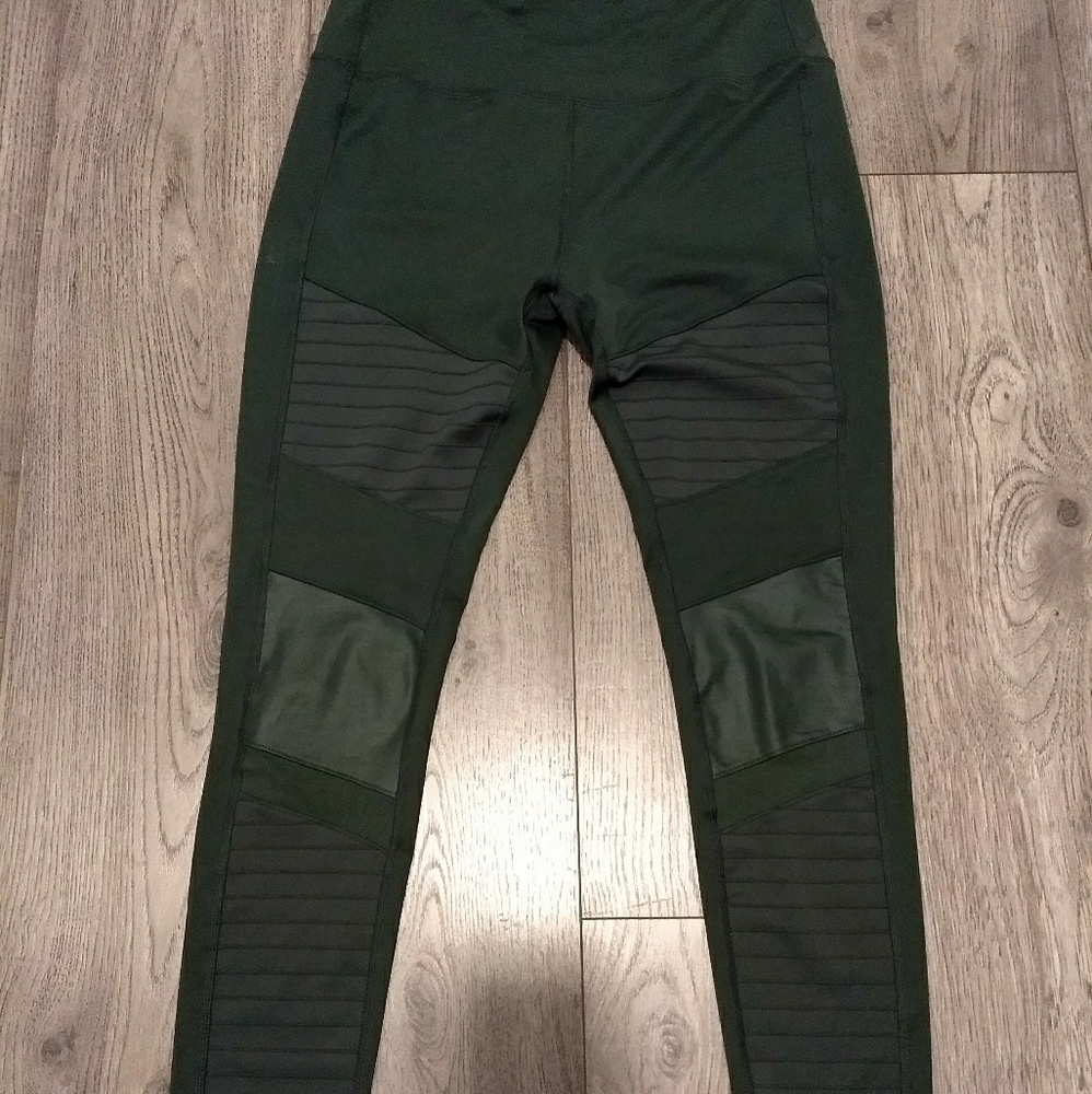 Full-length athletic pants